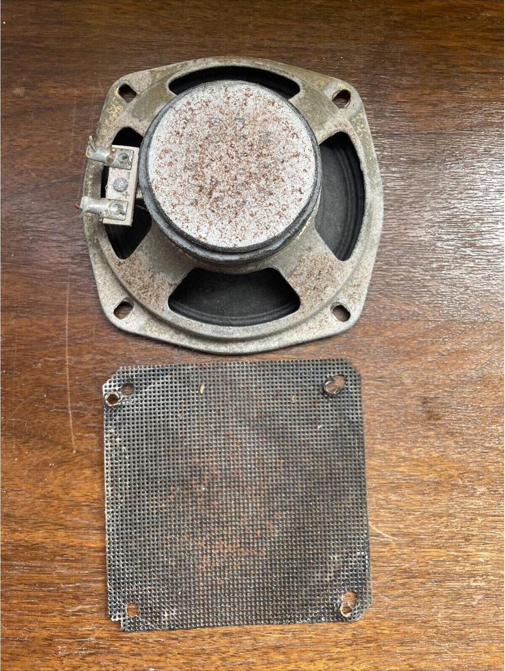 Bally Pinball Cabinet Bottom Speaker (From a Dolly Parton) - MPU AS-2518-35